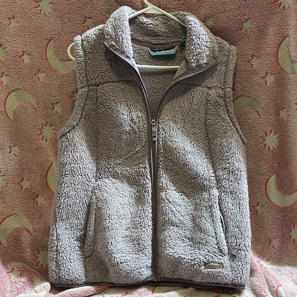 Free Country Purple fluffy vest with zip up